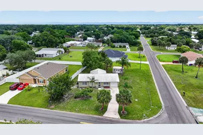 2296 18th Ave SW, Vero Beach, FL 32962 - Photo 3