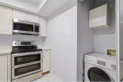 3801 N Oak Drive #A72, Tampa, FL 33611 - Photo 11