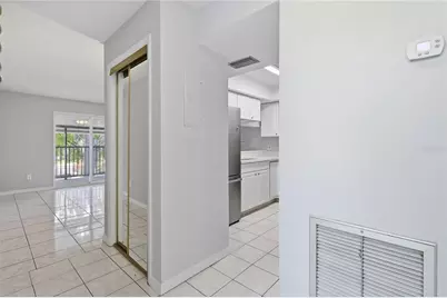 3801 N Oak Drive #A72, Tampa, FL 33611 - Photo 9