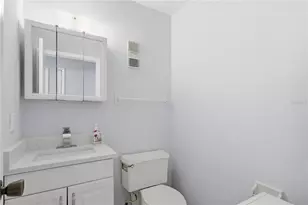 3801 N Oak Dr, Tampa, FL 33611 - Photo 15