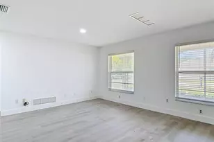 930 Troy Dr, Deltona, FL 32725 - Photo 9