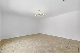 652 Samuel Pl, Davenport, FL 33837 - Photo 15