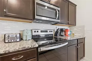 8956 Zurich Ln, Kissimmee, FL 34747 - Photo 9