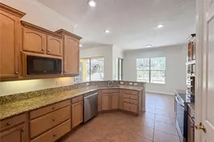 10408 Lago Louisa Ct, Clermont, FL 34711 - Photo 9
