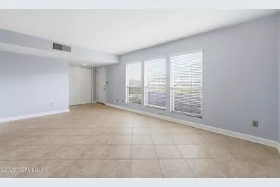8153 Sutton Place N, Jacksonville, FL 32217 - Photo 7