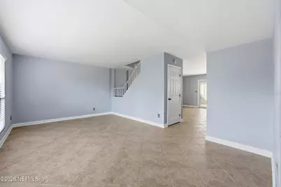 8153 Sutton Place N, Jacksonville, FL 32217 - Photo 5
