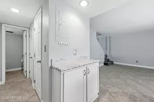 8153 Sutton Pl N, Jacksonville, FL 32217 - Photo 13