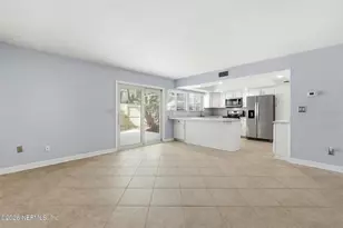 8153 Sutton Pl N, Jacksonville, FL 32217 - Photo 17