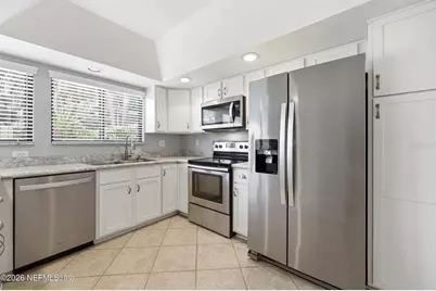 8153 Sutton Place N, Jacksonville, FL 32217 - Photo 9