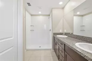 7329 Canterbury Bells Ct, Tampa, FL 33619 - Photo 55