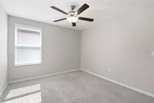 7329 Canterbury Bells Ct, Tampa, FL 33619 - Photo 43