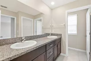 7329 Canterbury Bells Ct, Tampa, FL 33619 - Photo 53