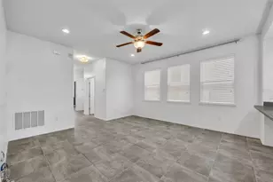 2548 Nouveau Wy, Kissimmee, FL 34741 - Photo 5