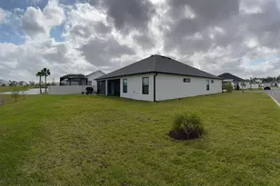 2655 Cleveland Pl, Middleton, FL 34762 - Photo 19