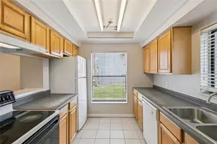 4836 Marks Terrace, Orlando, FL 32811 - Photo 5