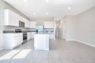 5359 Pinecone Ct, Wildwood, FL 34785 - Photo 13
