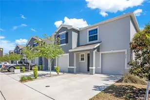 5359 Pinecone Ct, Wildwood, FL 34785 - Photo 1