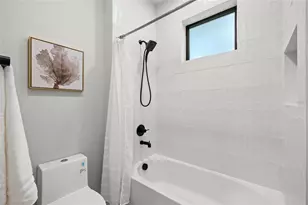 902 Shady Ln Dr, Orlando, FL 32804 - Photo 35