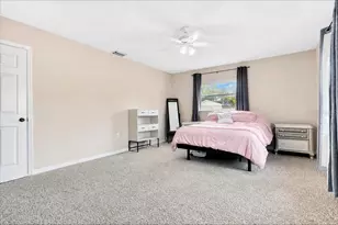 5827 Flori Ln, Orlando, FL 32808 - Photo 13