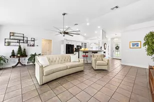 2706 Hargill Dr, Orlando, FL 32806 - Photo 11