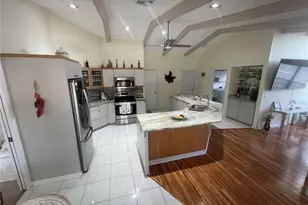 4696 Long Lake Dr, Sarasota, FL 34233 - Photo 35