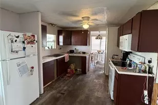 171 Paradise N, Leesburg, FL 34788 - Photo 9