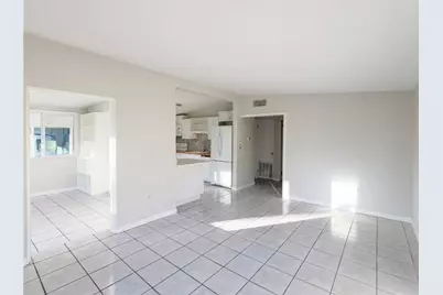 911 New York Street, Edgewater, FL 32132 - Photo 3