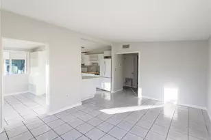 911 New York St, Edgewater, FL 32132 - Photo 3
