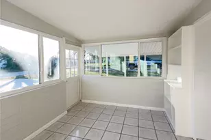 911 New York St, Edgewater, FL 32132 - Photo 9