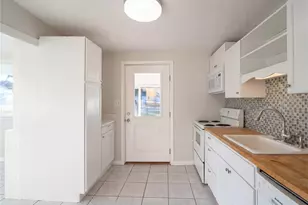 911 New York St, Edgewater, FL 32132 - Photo 13