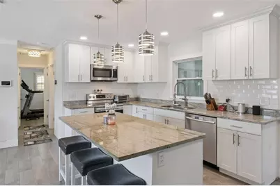 1761 65th Avenue N, Saint Petersburg, FL 33702 - Photo 11