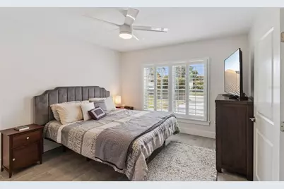 1761 65th Avenue N, Saint Petersburg, FL 33702 - Photo 15