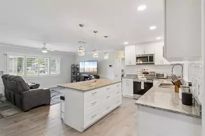 1761 65th Avenue N, Saint Petersburg, FL 33702 - Photo 9