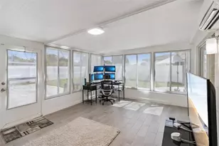 1761 65th Ave N, Saint Petersburg, FL 33702 - Photo 23