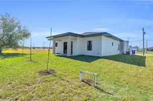 1021 Chiquita Blvd N, Cape Coral, FL 33993 - Photo 35