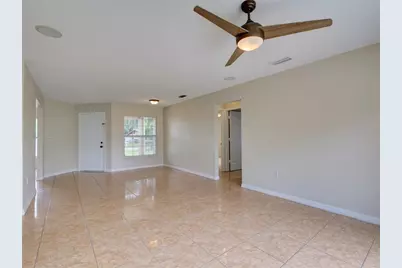 806 Illinois Avenue, Saint Cloud, FL 34771 - Photo 9