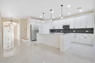 6615 Helmsley Cir, Windermere, FL 34786 - Photo 7