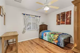 810 SW 10th Pl, Cape Coral, FL 33991 - Photo 17