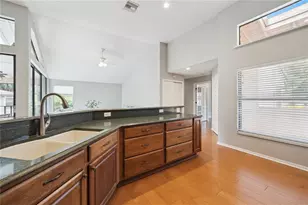2928 Lake Pineloch Blvd, Orlando, FL 32806 - Photo 15