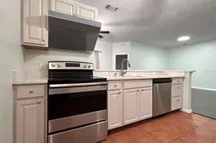 1046 Whittier Cir, Oviedo, FL 32765 - Photo 3
