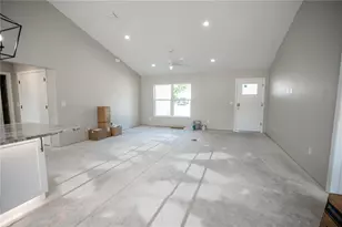 6595 SW 179th Ct Rd, Dunnellon, FL 34432 - Photo 9