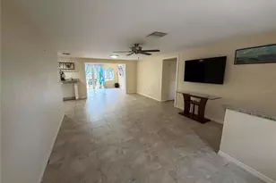 812 Guild Dr, Venice, FL 34285 - Photo 3