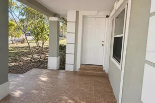 8618 Grandview Dr, Tampa, FL 33617 - Photo 3
