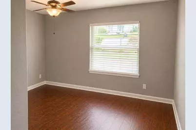 8618 Grandview Drive, Tampa, FL 33617 - Photo 21
