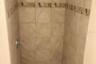 8618 Grandview Dr, Tampa, FL 33617 - Photo 57