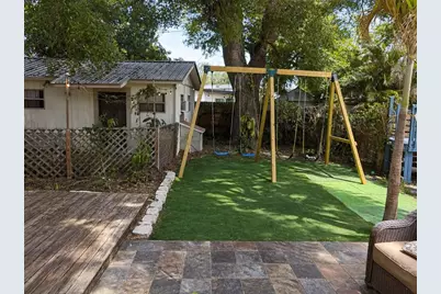 8618 Grandview Drive, Tampa, FL 33617 - Photo 31