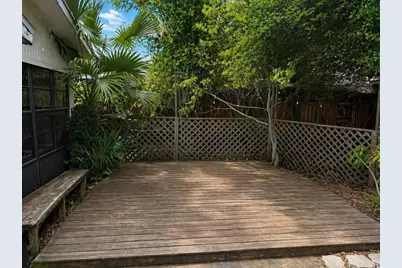 8618 Grandview Drive, Tampa, FL 33617 - Photo 43
