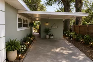 8618 Grandview Dr, Tampa, FL 33617 - Photo 39