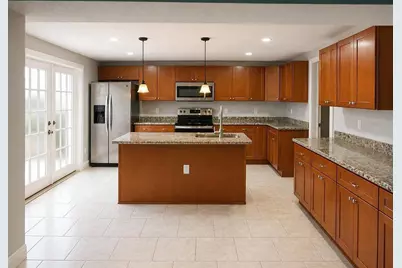 8618 Grandview Drive, Tampa, FL 33617 - Photo 7