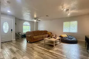 1044 Nin St, Orlando, FL 32835 - Photo 5